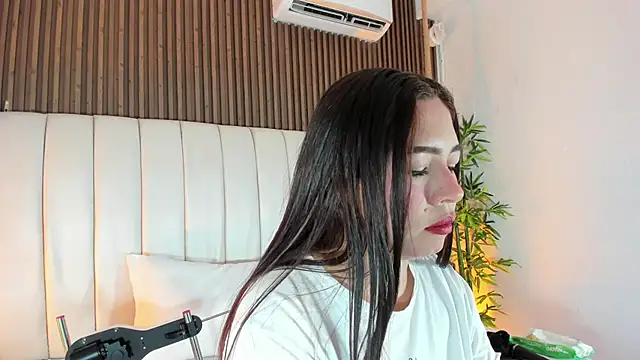 SaraRiley online show from 11, 3, 2026