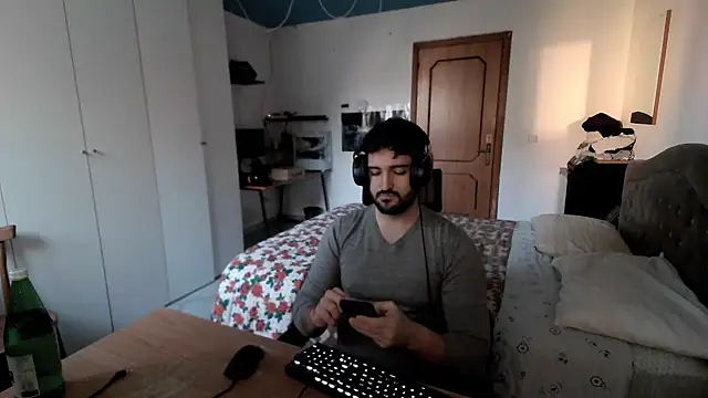 Snapshot of Alexox02 chatting on 2, 1, 2025 Alexox02 online show from 2, 1, 2025