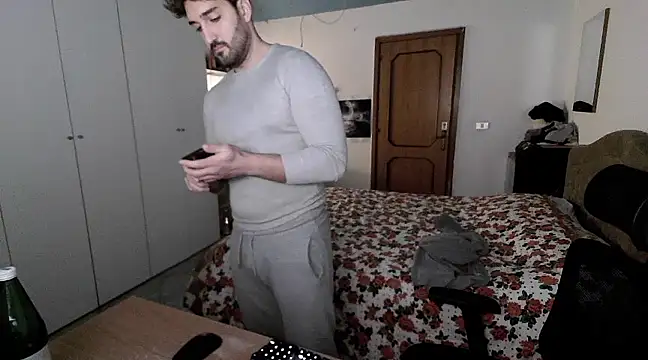 Snapshot of Alexox02 chatting on 4, 1, 2025 Alexox02 online show from 4, 1, 2025