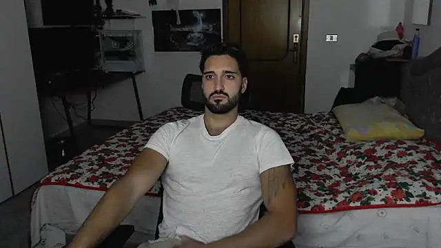 Snapshot of Alexox02 chatting on 13, 10, 2025 Alexox02 online show from 13, 10, 2025