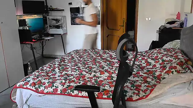 Snapshot of Alexox02 chatting on 15, 10, 2025 Alexox02 online show from 15, 10, 2025