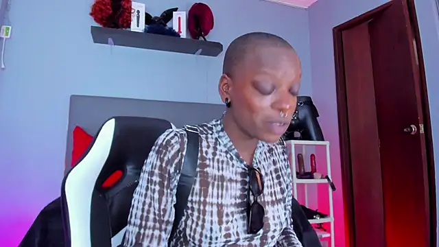 Coco Kiss online show from 24, 11, 2025