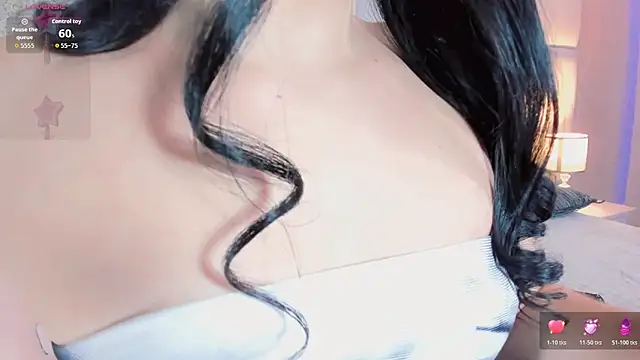 Snapshot of andrea_alvarz chatting on 13, 1, 2026 andrea alvarz online show from 13, 1, 2026