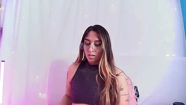 Natasha Wilde  online show from 13, 12, 2024