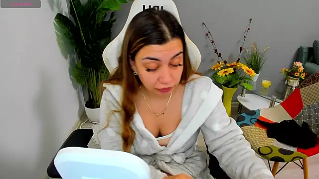 EveEvian online show from 30, 4, 2026