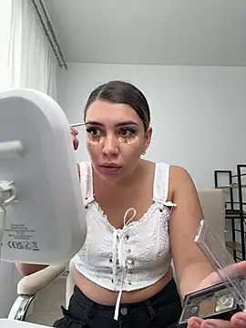 EveEvian online show from 4, 8, 2026