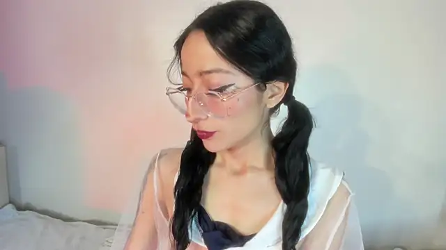 Snapshot of Cloe_Leee chatting on 7, 3, 2025 Cloe Leee online show from 7, 3, 2025