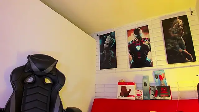 Alahia Rodriguez online show from 18, 2, 2025