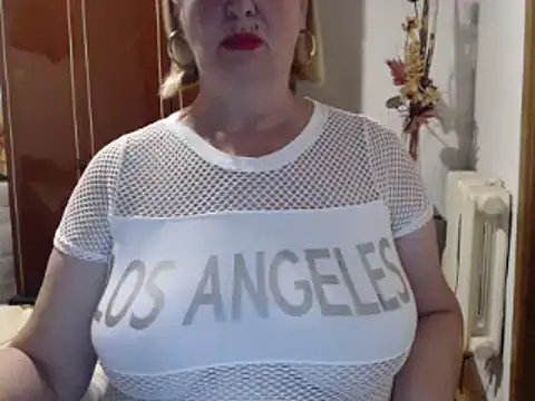 Snapshot of Secretfox chatting on 18, 9, 2025 Secretfox online show from 18, 9, 2025