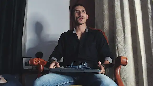 HomeAloneK online show from 3, 3, 2025