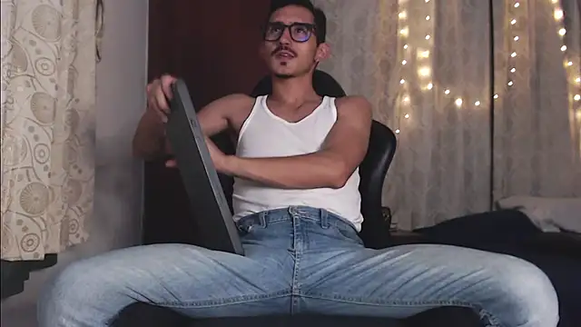 HomeAloneK online show from 29, 9, 2025