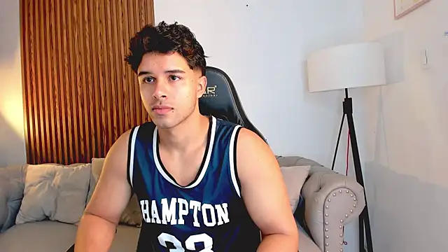 liam collins21 online show from 8, 11, 2025