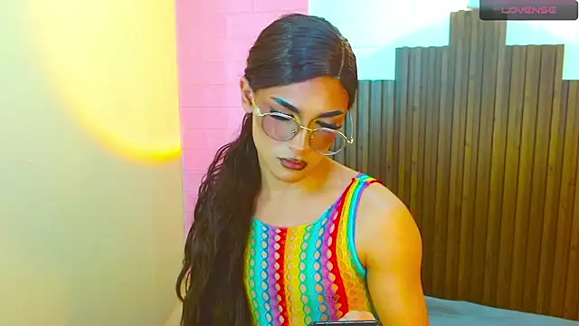 Snapshot of Mike_Nourr chatting on 15, 12, 2024 Mike Nourr online show from 15, 12, 2024