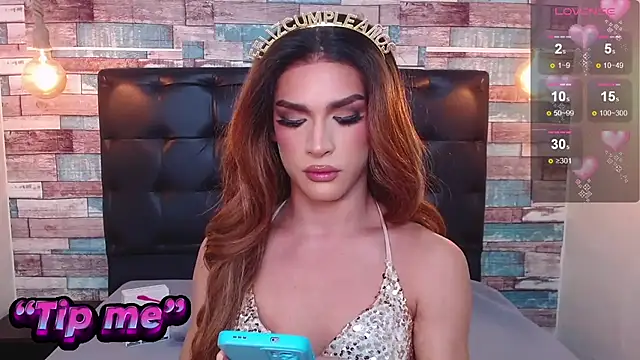 Snapshot of Mike_Nourr chatting on 23, 10, 2025 Mike Nourr online show from 23, 10, 2025