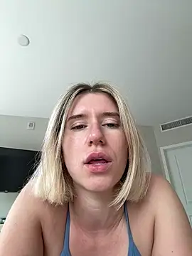 xoxoxjenn online show from 14, 6, 2026