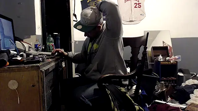 Snapshot of sledge901 chatting on 9, 1, 2026 sledge901 online show from 9, 1, 2026