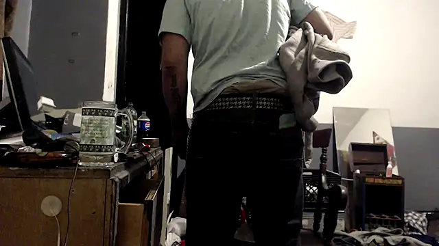 Snapshot of sledge901 chatting on 11, 3, 2026 sledge901 online show from 11, 3, 2026