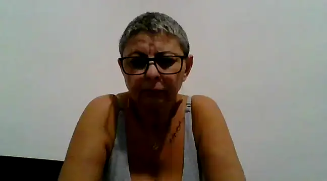 Snapshot of roseblak42 chatting on 4, 2, 2025 roseblak42 online show from 4, 2, 2025