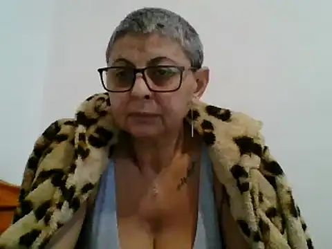 Snapshot of roseblak42 chatting on 6, 2, 2025 roseblak42 online show from 6, 2, 2025