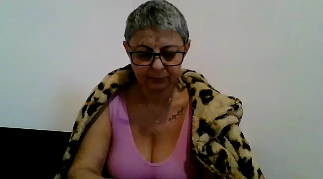 Snapshot of roseblak42 chatting on 13, 2, 2025 roseblak42 online show from 13, 2, 2025