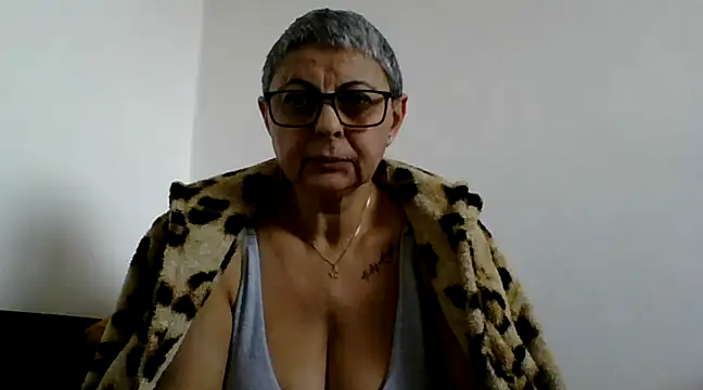 Snapshot of roseblak42 chatting on 14, 2, 2025 roseblak42 online show from 14, 2, 2025