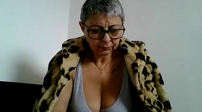 Snapshot of roseblak42 chatting on 16, 2, 2025 roseblak42 online show from 16, 2, 2025