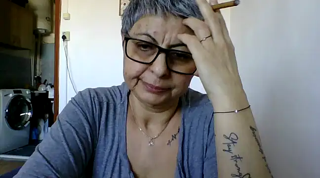 Snapshot of roseblak42 chatting on 20, 3, 2025 roseblak42 online show from 20, 3, 2025