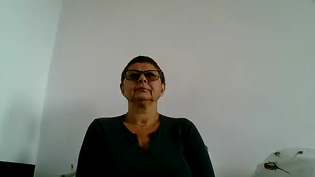 Snapshot of roseblak42 chatting on 2, 10, 2025 roseblak42 online show from 2, 10, 2025