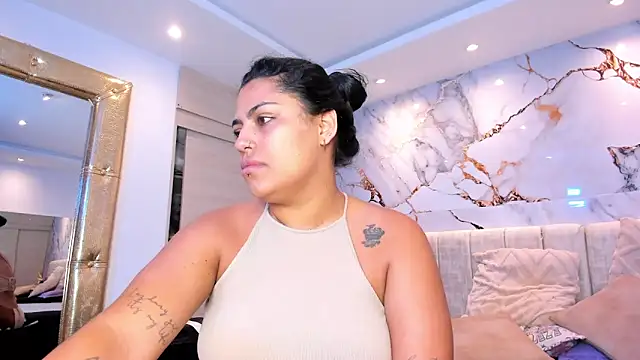 kiana cream online show from 2, 3, 2026