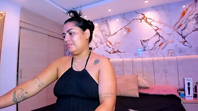 kiana cream online show from 2, 5, 2026