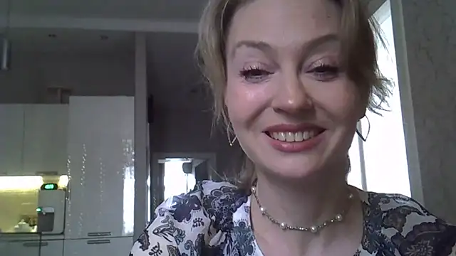 ZarinaSwift online show from 12, 5, 2026
