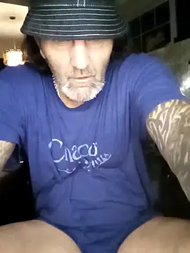 Hotbodyscottie online show from 20, 2, 2025