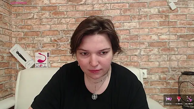 Amelia Kiss  online show from 5, 2, 2026