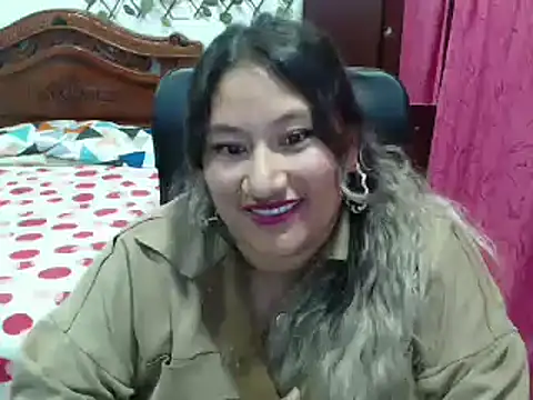 Snapshot of EmilyLove1014 chatting on 27, 12, 2024 EmilyLove1014 online show from 27, 12, 2024