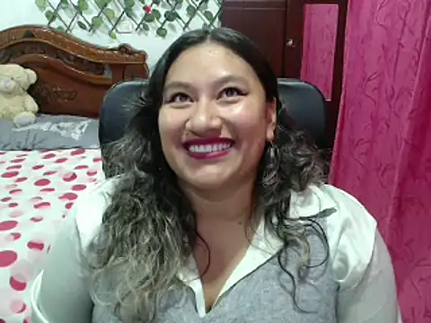 Snapshot of EmilyLove1014 chatting on 10, 1, 2025 EmilyLove1014 online show from 10, 1, 2025