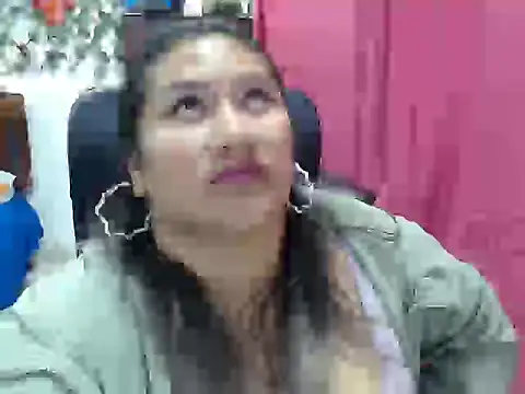 Snapshot of EmilyLove1014 chatting on 20, 2, 2025 EmilyLove1014 online show from 20, 2, 2025