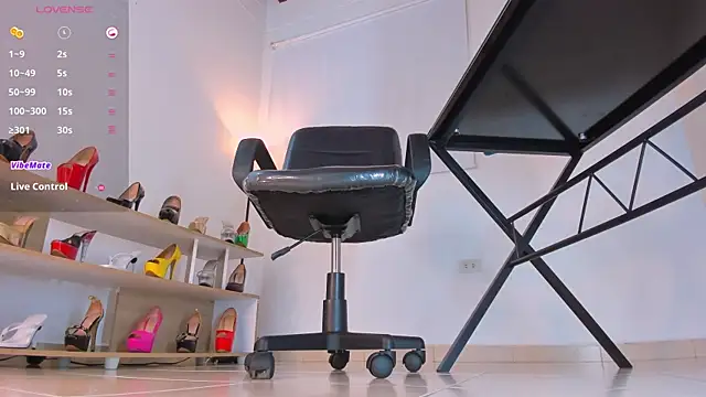 Snapshot of violettastrada chatting on 18, 1, 2025 violettastrada online show from 18, 1, 2025