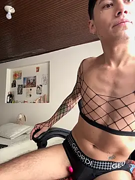 Amahd696 online show from 17, 10, 2025