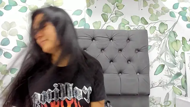 atilanadiaz7 online show from 14, 12, 2024