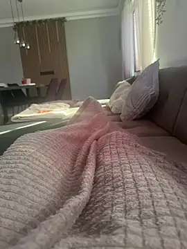 Snapshot of celiniko chatting on 12, 4, 2026 celiniko online show from 12, 4, 2026