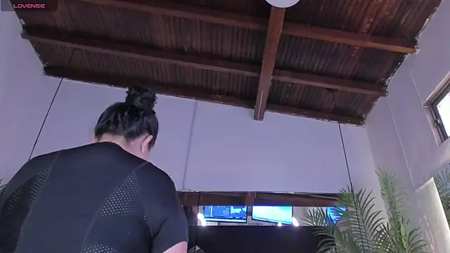 emily-fox online show from 14, 2, 2025