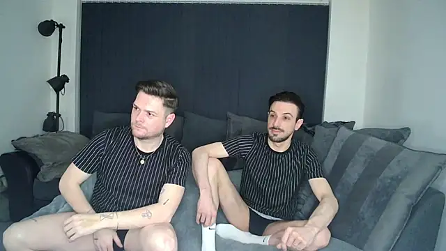 Snapshot of twotwinkhusbandss chatting on 21, 3, 2025 twotwinkhusbandss online show from 21, 3, 2025