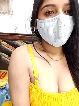 Gloie4u online show from 4, 3, 2025