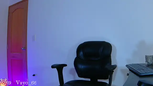 vayolett01 dakotta online show from 14, 2, 2025