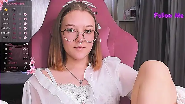 Snapshot of bunny_bubble chatting on 6, 1, 2025 bunny bubble online show from 6, 1, 2025