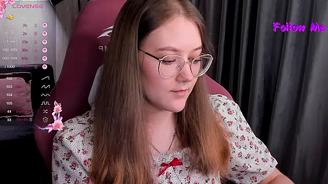 Snapshot of bunny_bubble chatting on 13, 10, 2025 bunny bubble online show from 13, 10, 2025