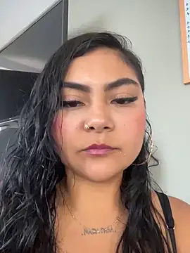 Juli Walker online show from 6, 5, 2026