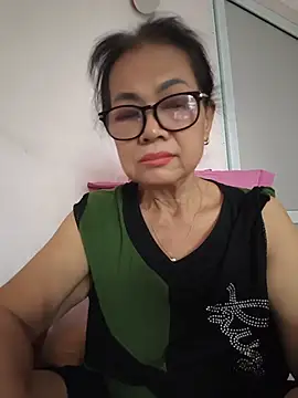 Hotestlove online show from 3, 8, 2026