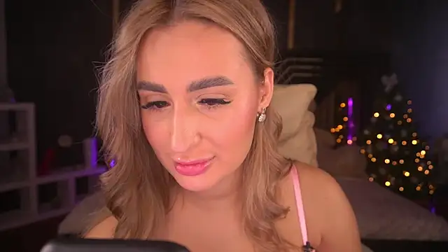 Snapshot of LiaBrazzerr chatting on 29, 12, 2024 LiaBrazzerr online show from 29, 12, 2024