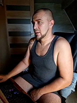 Foxyshaved online show from 20, 7, 2026